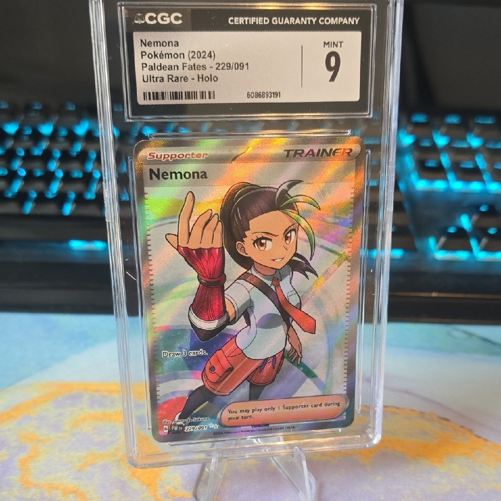 Pokémon Trainer Card - Holo